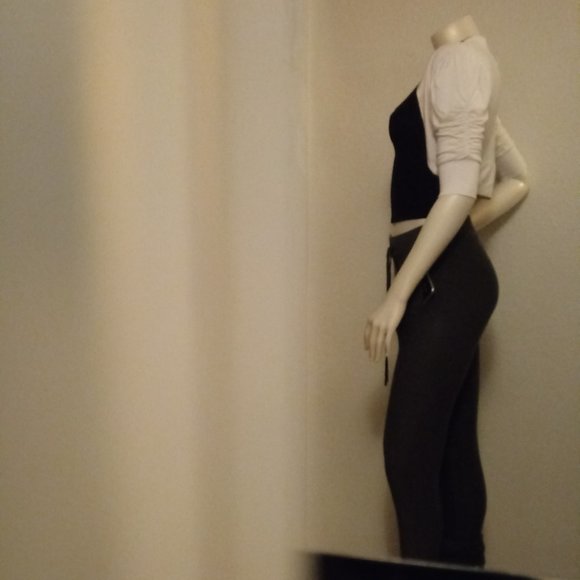 Off White Crop Cardigan - Picture 5 of 10